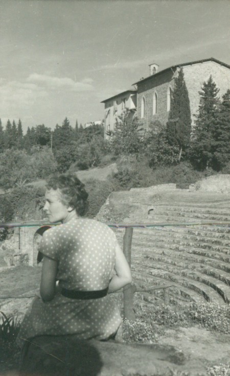 Wilhelmina Barns-Graham in Italy 1955